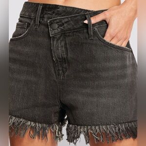 Good American Good '90s High Waist Fray Hem Denim Shorts - 0 / 25